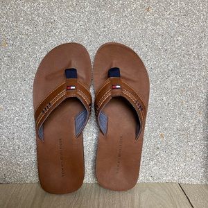Tommy Hilfiger Mens Daine Brown Faux Leather Flip-Flop Sandals Size 10
